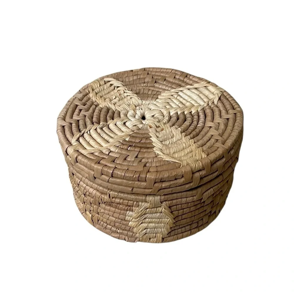 Handcrafted Brown and Tan Woven Rattan Coaster Ser